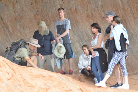 Uluru Small Group Tour Including Sunset - Holiday Great Ocean Road 2