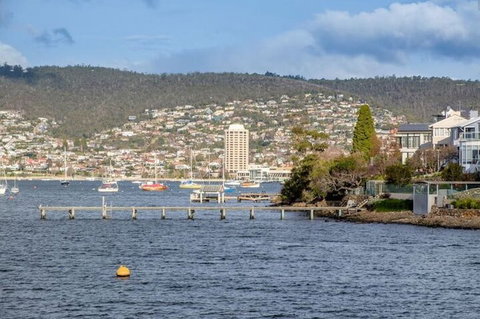 Derwent River Historic Harbour Cruise From Hobart - Holiday Great Ocean Road 5
