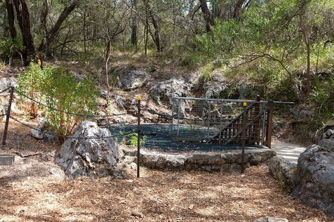 Ngilgi Cave Semi-guided Tour - Holiday Great Ocean Road 4