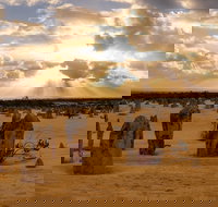 Pinnacle Desert Sunset and Night-time Stargazing Tour from Perth - Holiday Great Ocean Road