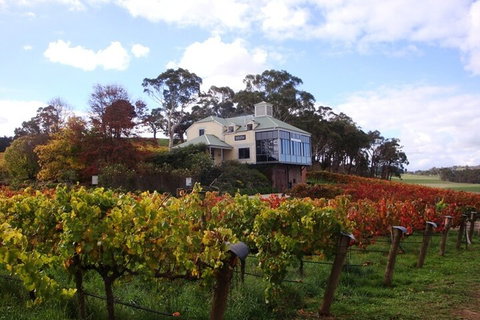 Adelaide Hills Day Tour. Winery Cellar Doors - Holiday Great Ocean Road 1