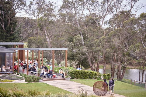 Peninsula Hot Springs Tour With Restaurant Lunch & Gondola Ride - Holiday Great Ocean Road 3